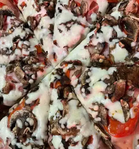 Pizza - Champiñones - Chica